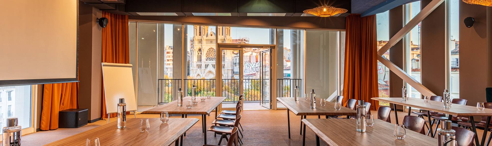 Repas de groupe - Les Réformés Rooftop - Privatisation restaurant Marseille